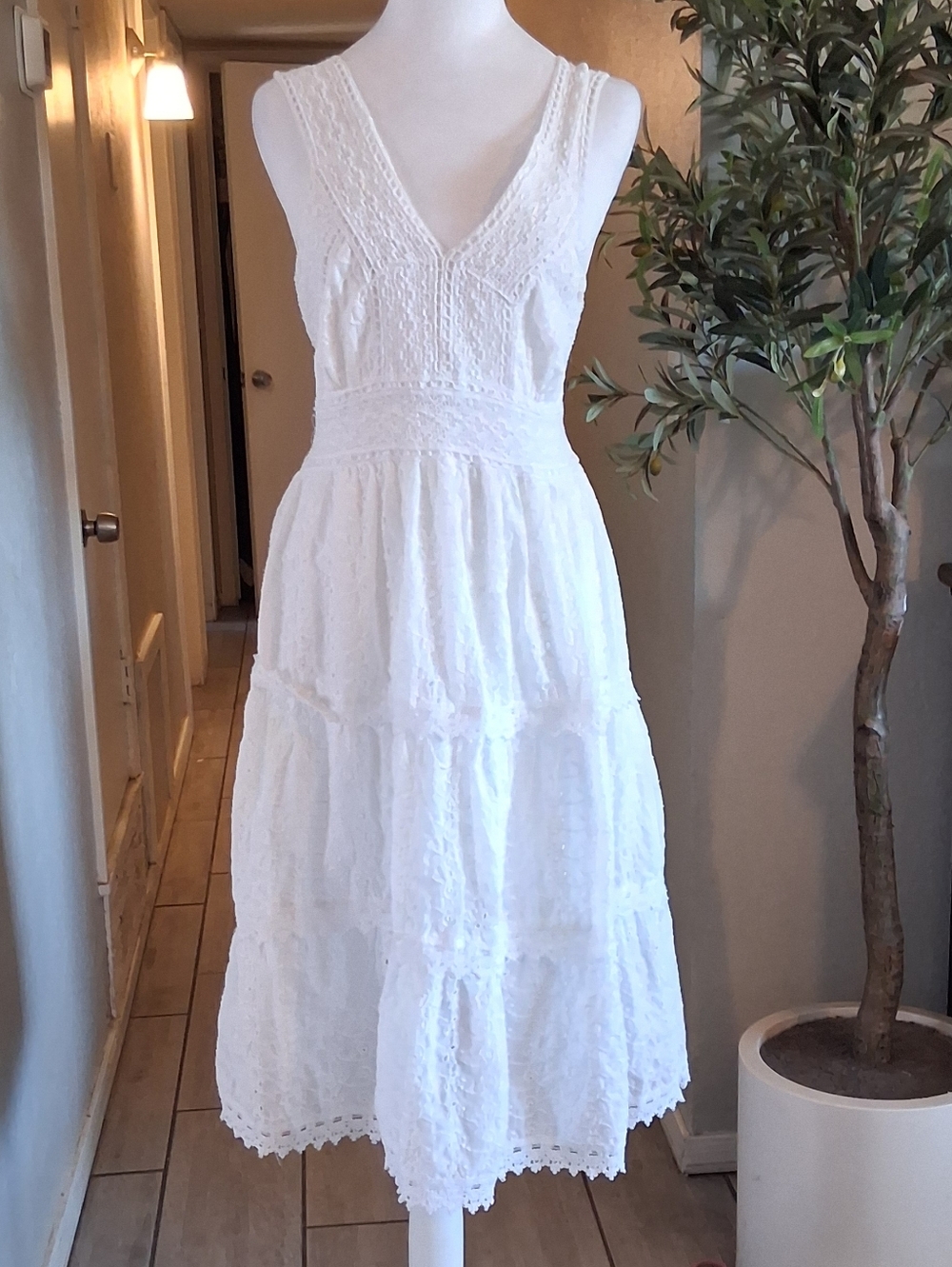 Bigg Bull  Lace Tiered Midi Dress Sleeveless  White SzS Fairy Summer Bohemian